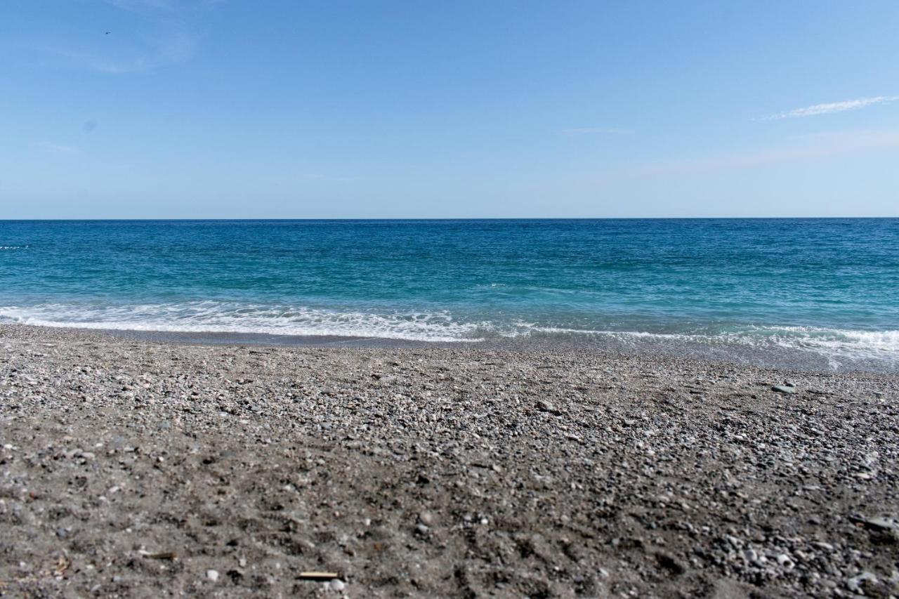 Beach House Acquamarina Letojanni Εξωτερικό φωτογραφία