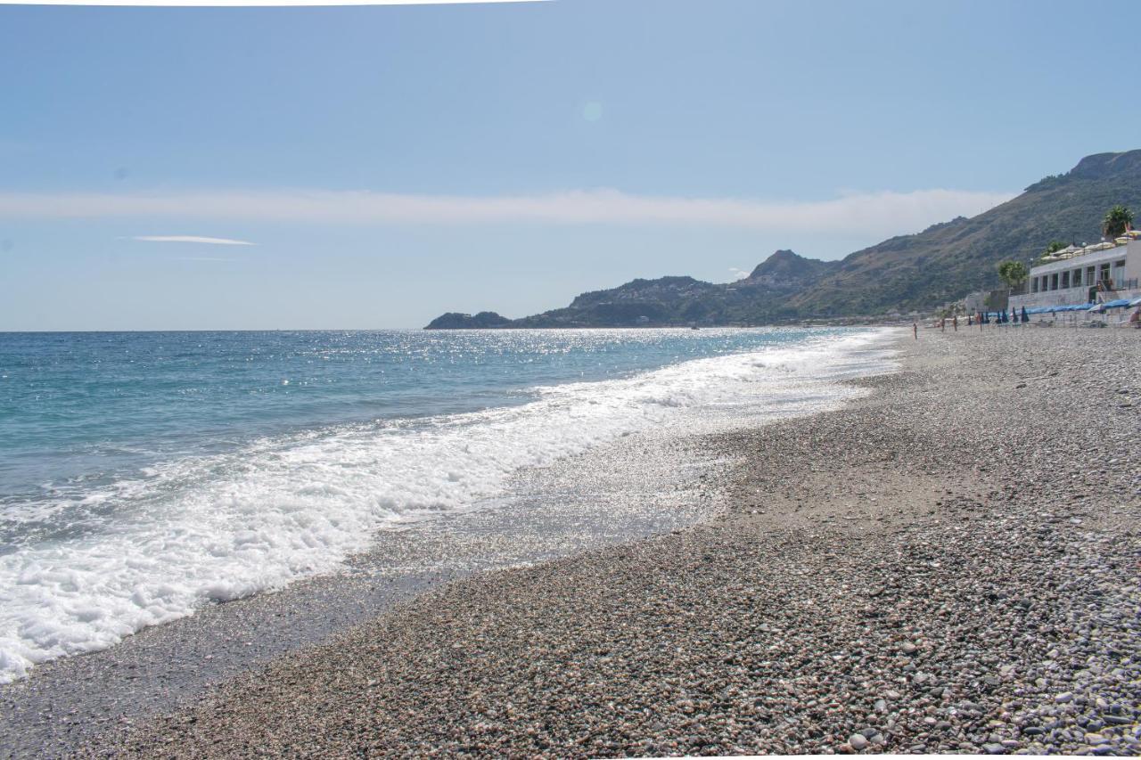 Beach House Acquamarina Letojanni Εξωτερικό φωτογραφία
