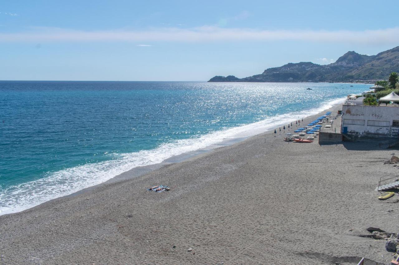Beach House Acquamarina Letojanni Εξωτερικό φωτογραφία